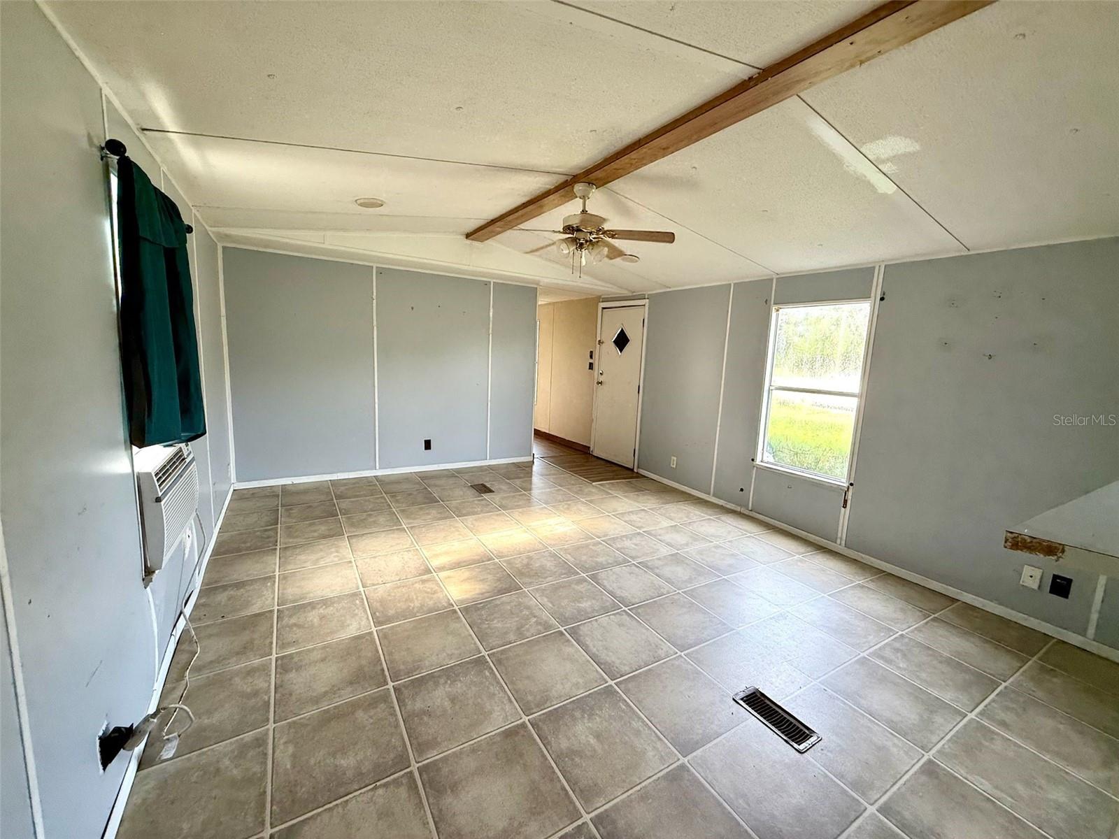 Listing photo id 46 for 21146 Us Highway 301