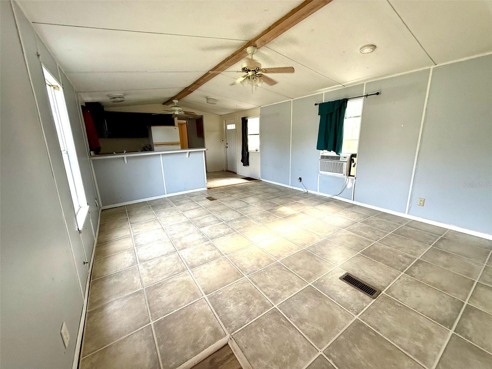 Listing photo id 49 for 21146 Us Highway 301