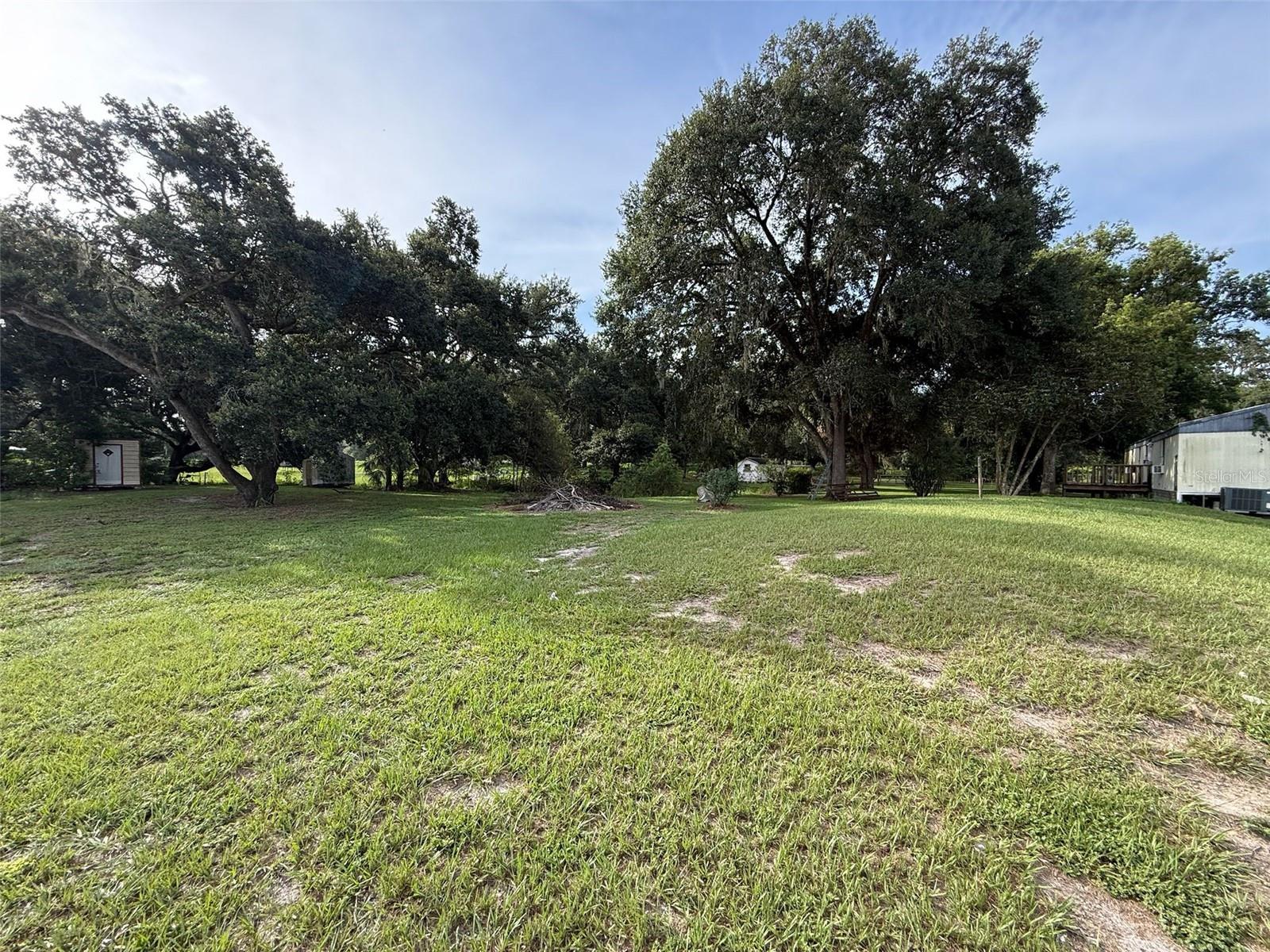 Listing photo id 5 for 21146 Us Highway 301