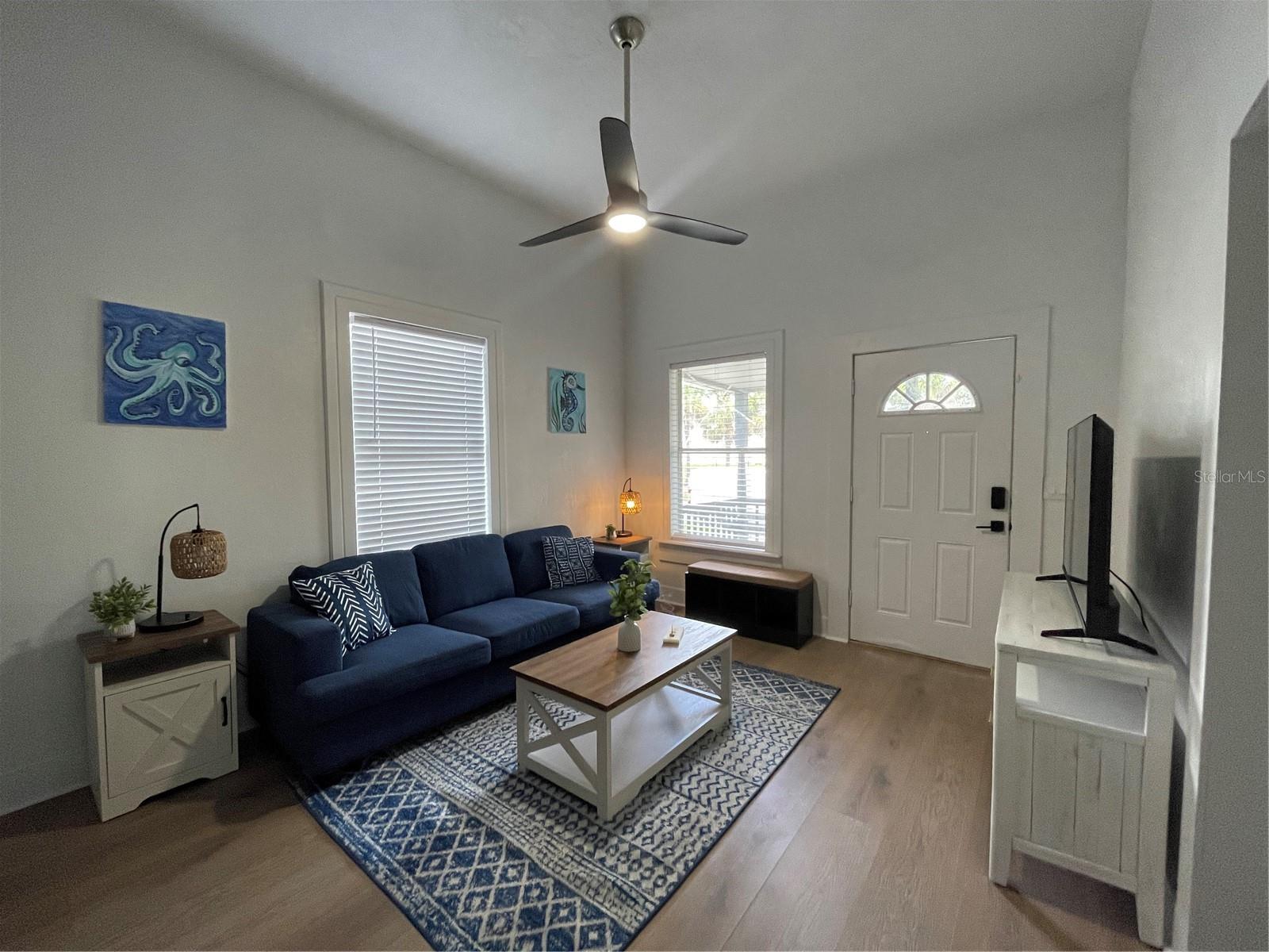 Image 2 of 15 For 1106 La Salle Street
