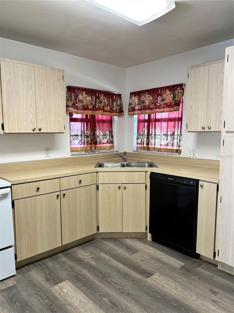 Image 9 of 17 For 8108 Riverboat Drive