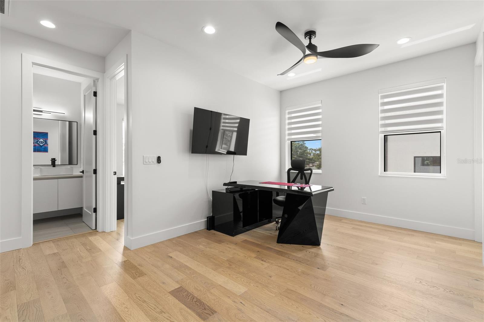 Image 32 of 50 For 3213 Abdella Street