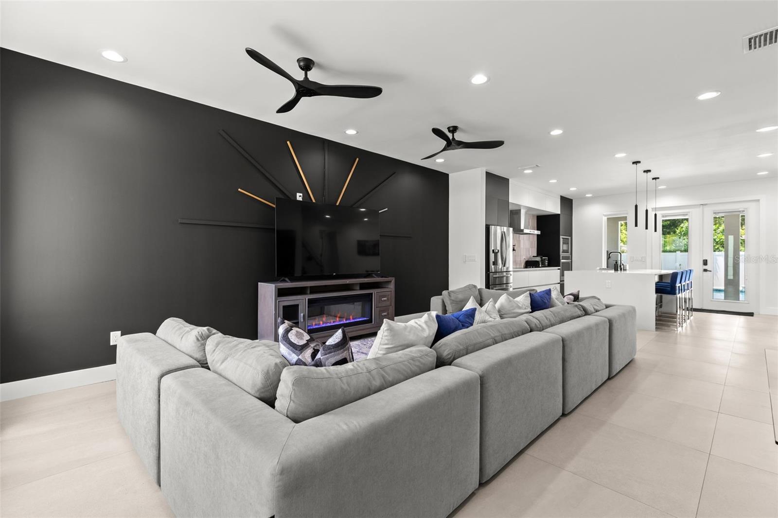 Image 4 of 50 For 3213 Abdella Street