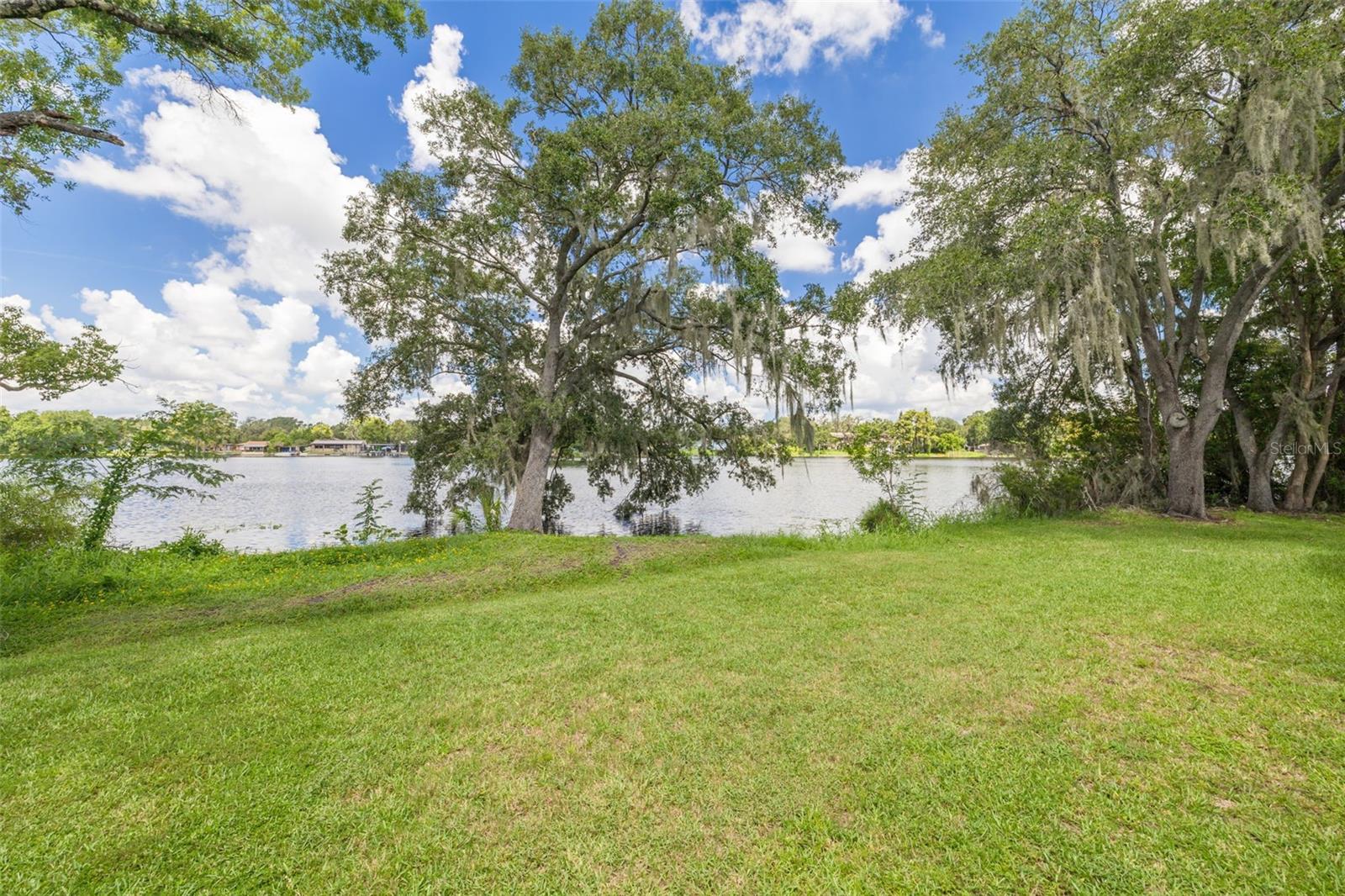 Image 16 of 19 For 7238 Bank Drive 104