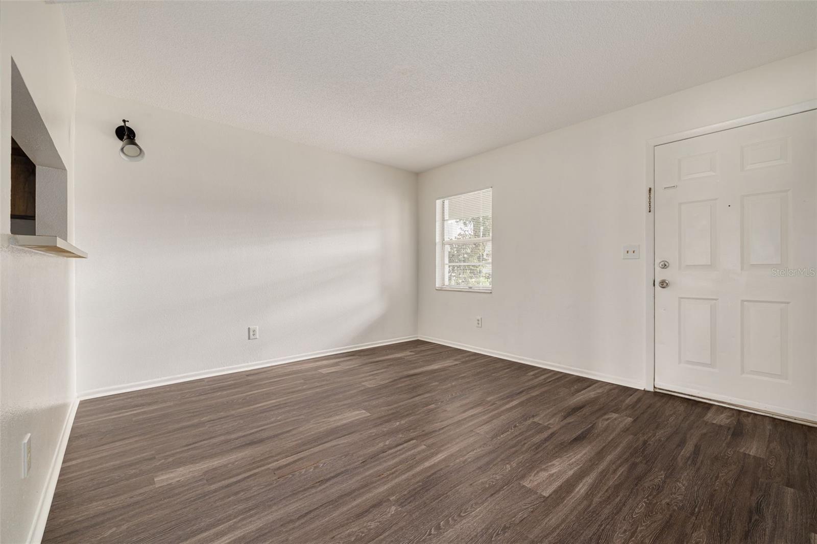Image 4 of 19 For 7238 Bank Drive 104