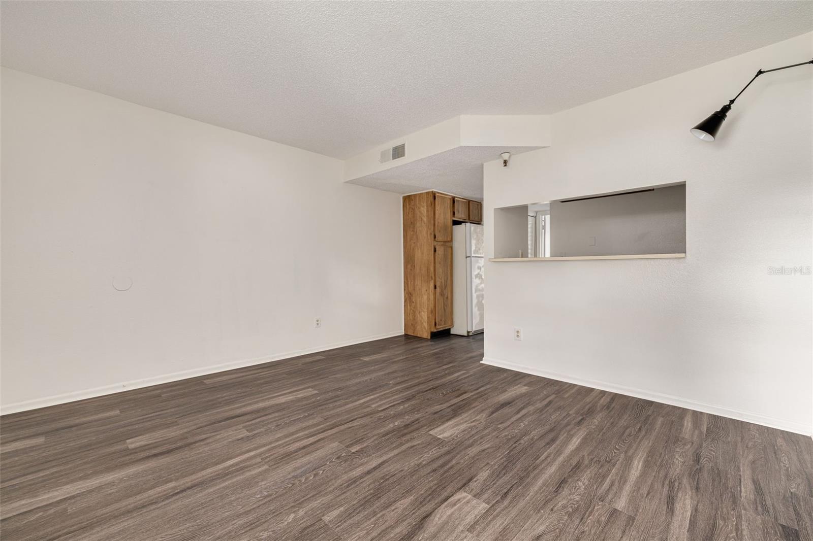Image 6 of 19 For 7238 Bank Drive 104