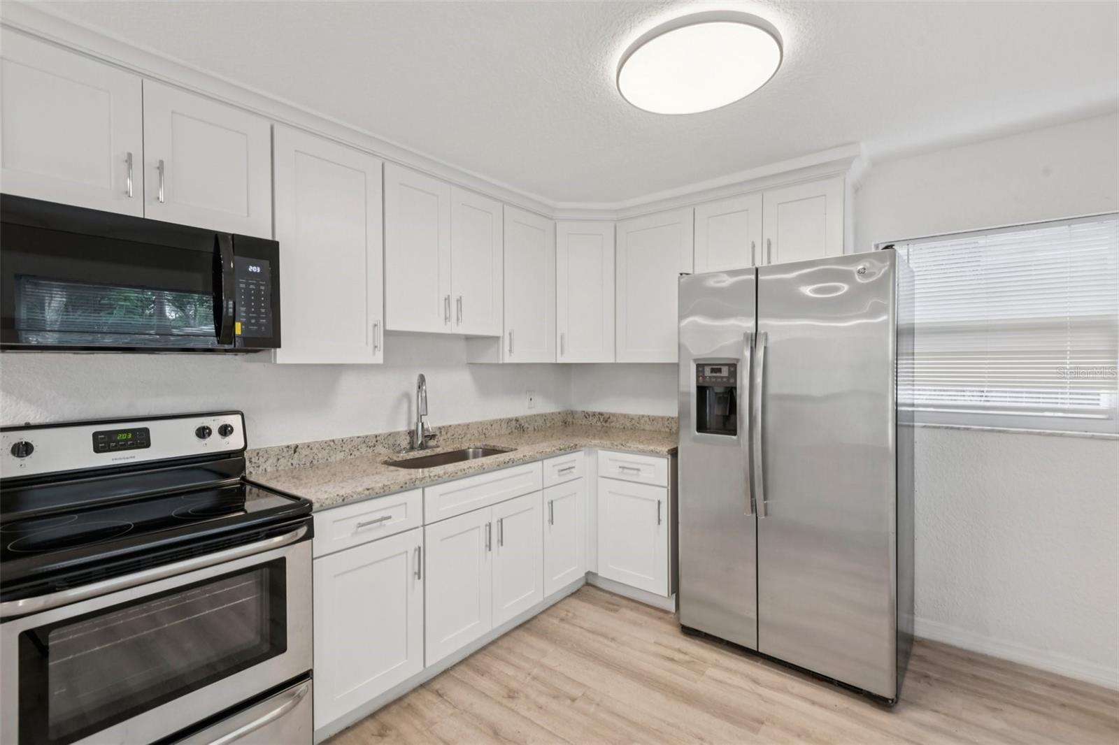 Image 11 of 36 For 9404 Mulberry Street
