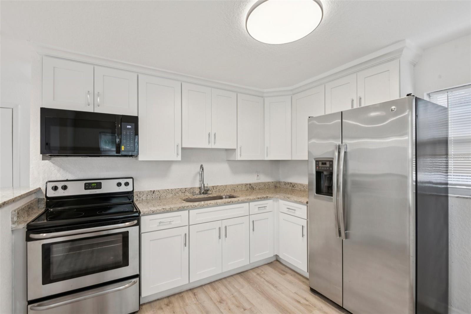 Image 13 of 36 For 9404 Mulberry Street