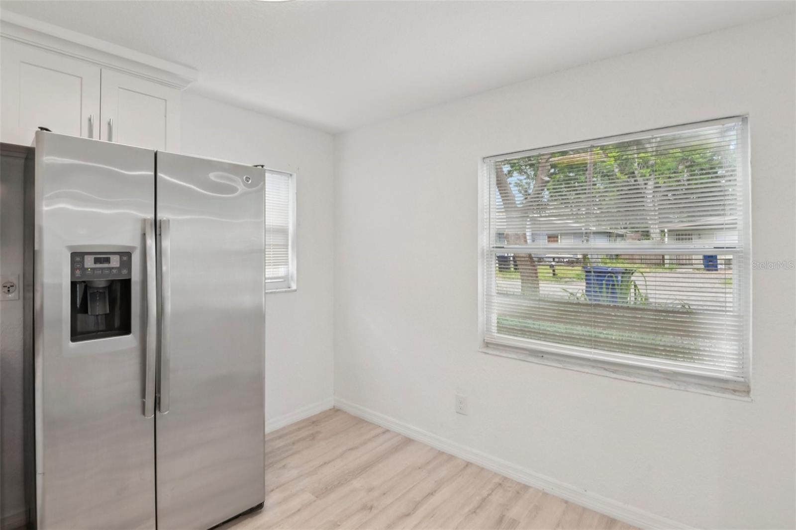 Image 14 of 36 For 9404 Mulberry Street