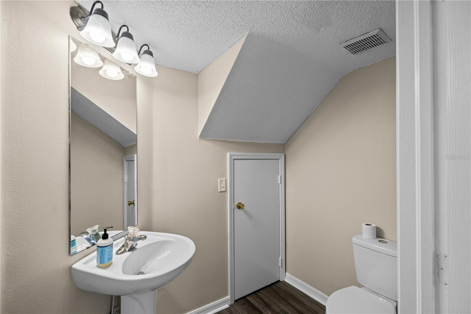 Image 3 of 15 For 4120 Gradstone Place
