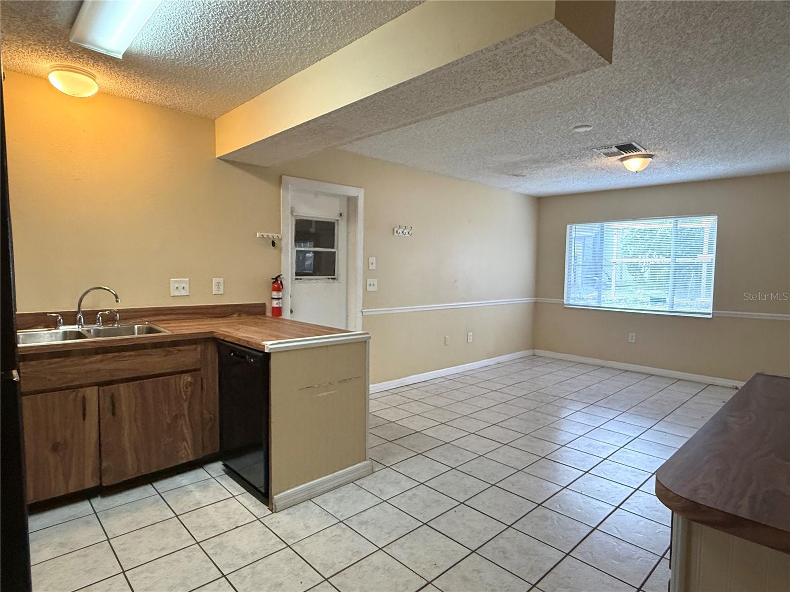 Image 3 of 18 For 6063 Shingler Avenue