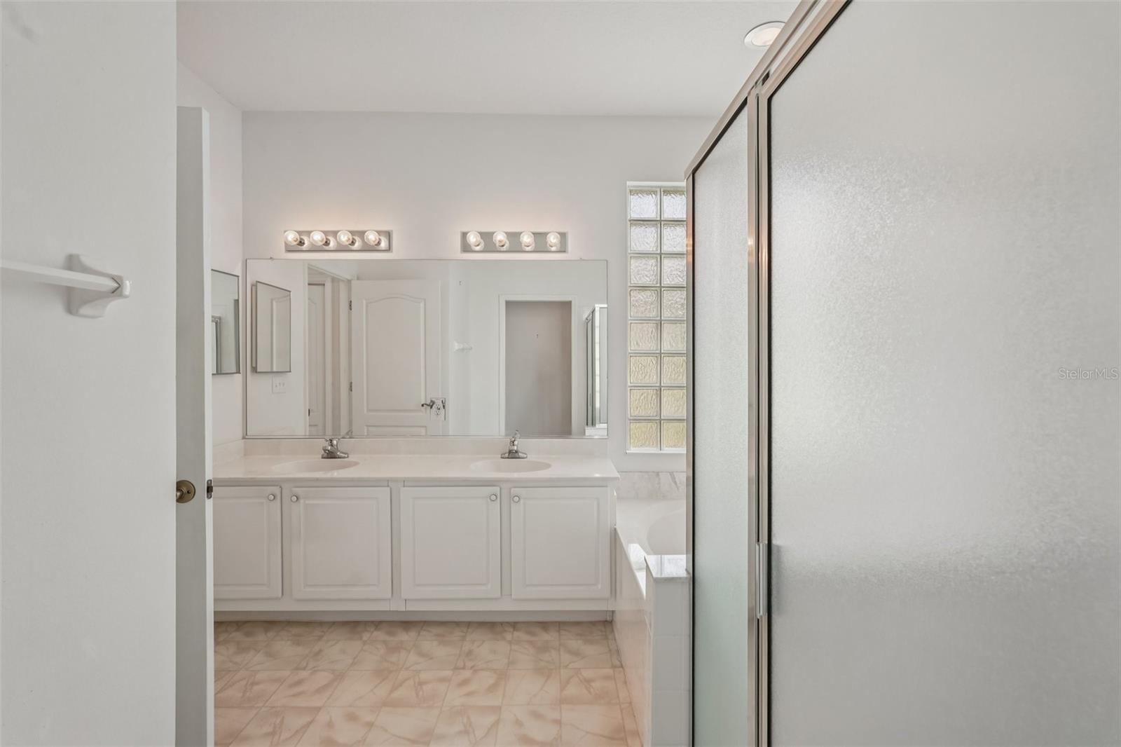 Image 23 of 61 For 2114 Worthington Greens Drive