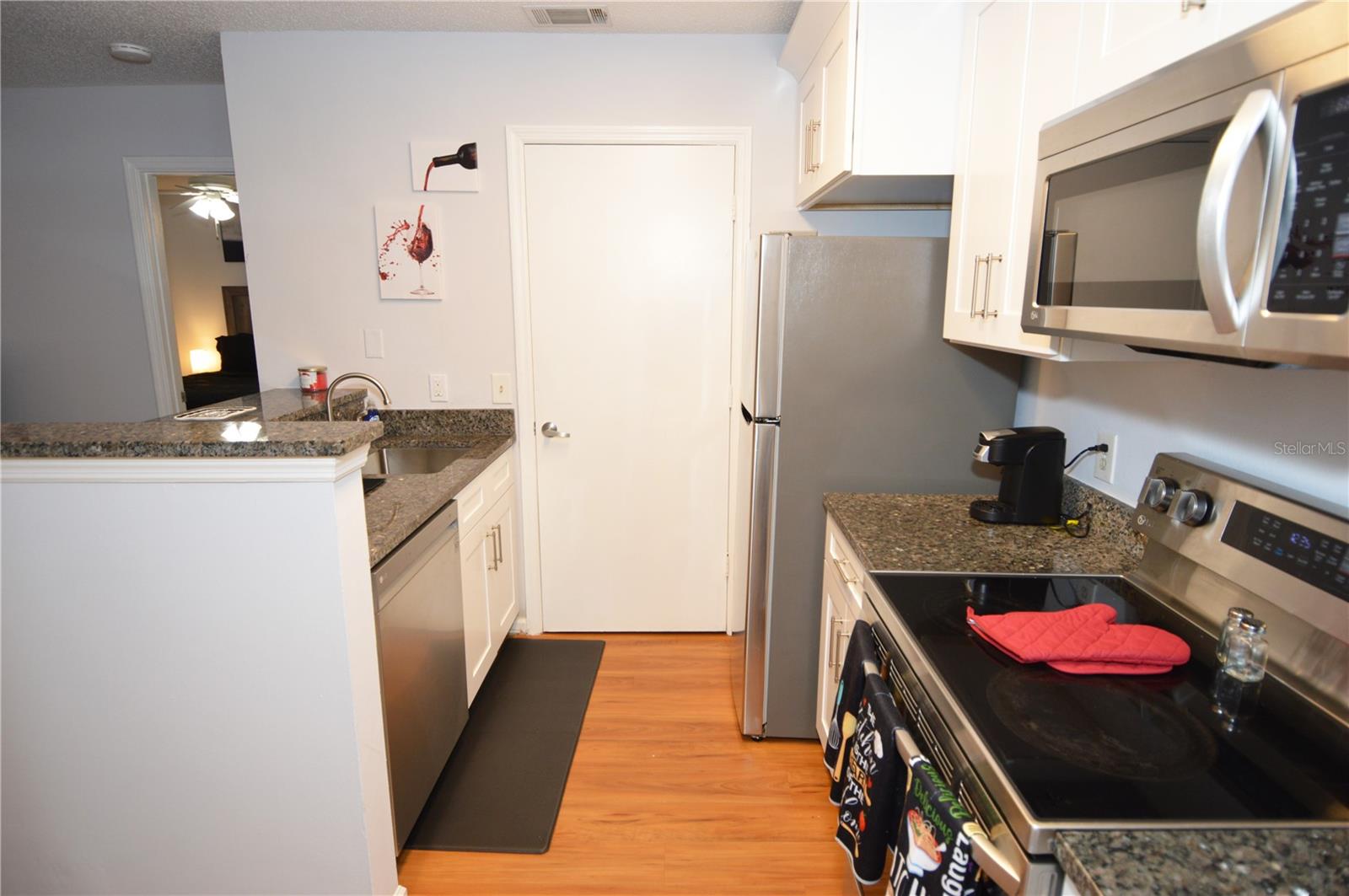Image 7 of 73 For 11901 4th Street N 9105