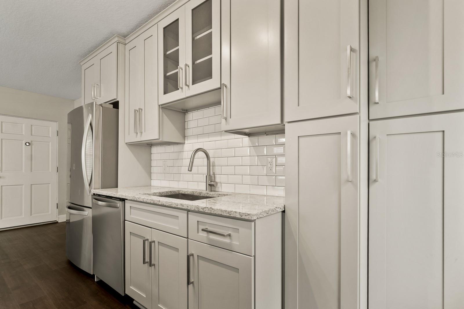 Image 10 of 41 For 710 Hiawatha Street