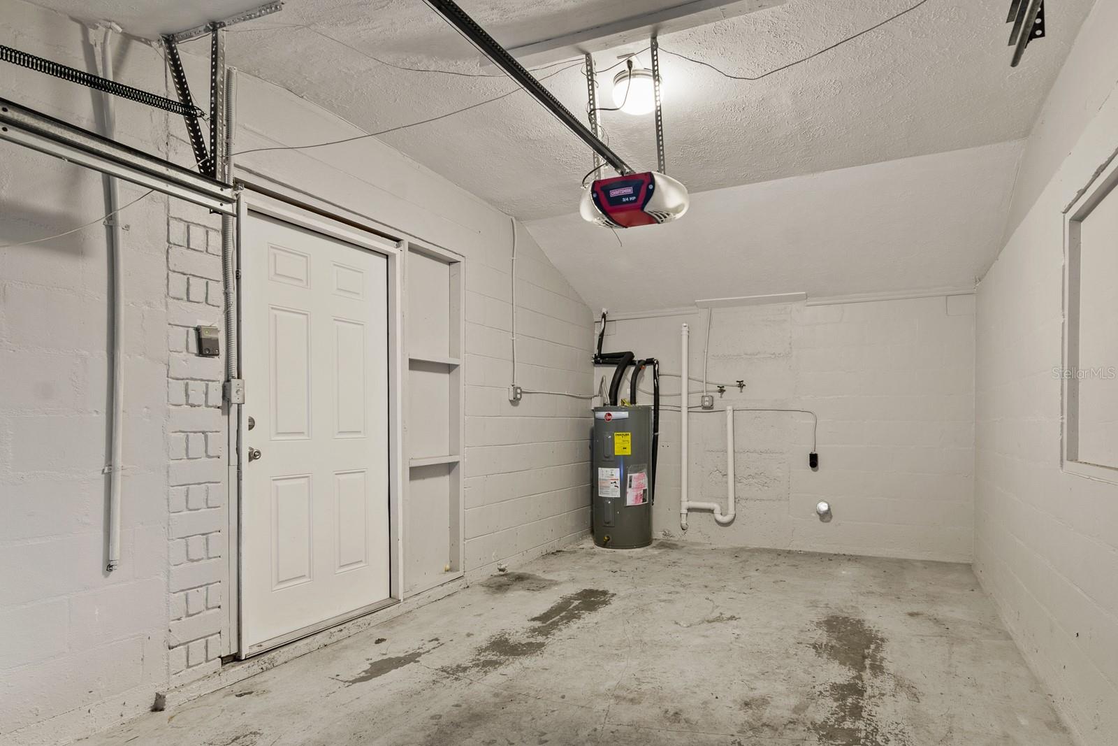 Image 26 of 41 For 710 Hiawatha Street