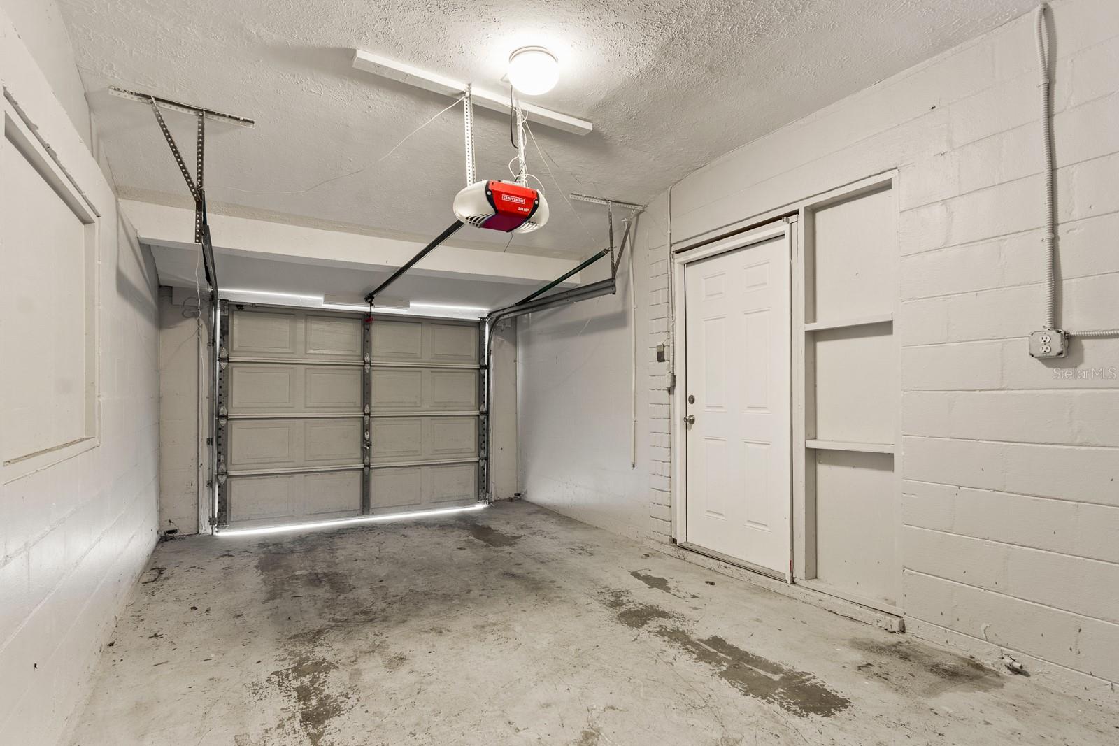 Image 27 of 41 For 710 Hiawatha Street