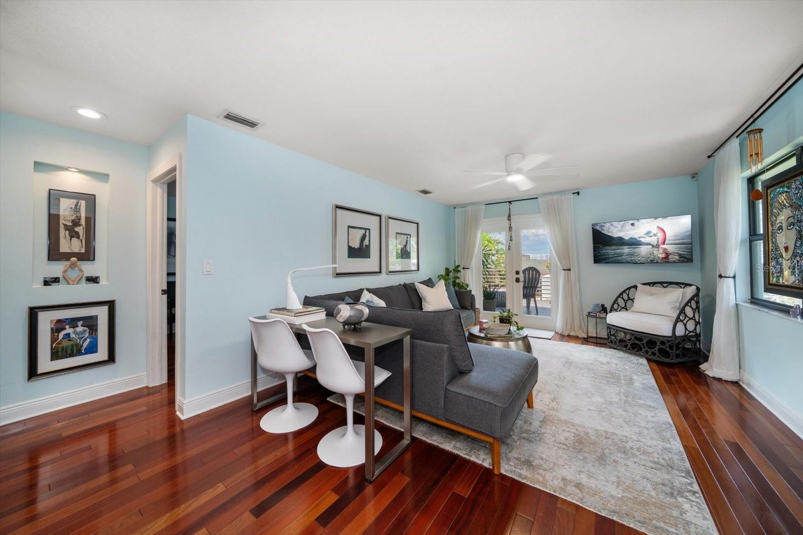 Image 10 of 36 For 1875 Sunrise Boulevard