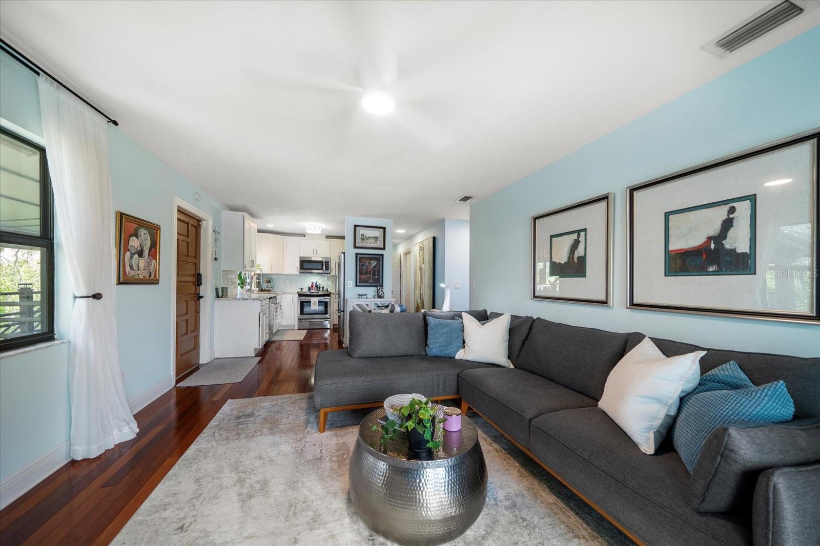 Image 11 of 36 For 1875 Sunrise Boulevard