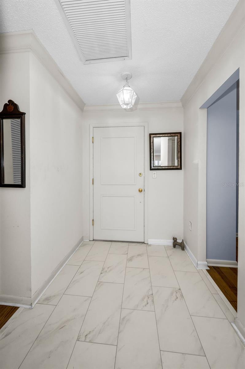 Image 86 of 87 For 100 Bluff View Drive 608c