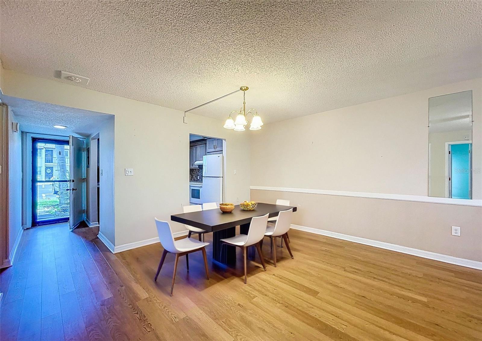 Image 16 of 47 For 1100 East Bay Drive 38
