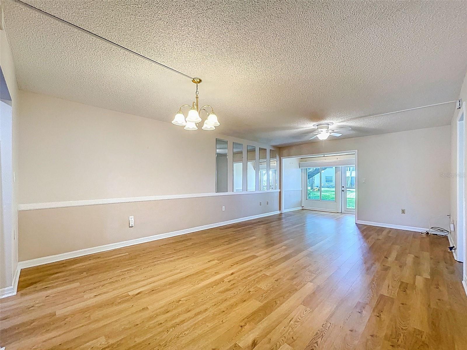 Image 20 of 47 For 1100 East Bay Drive 38