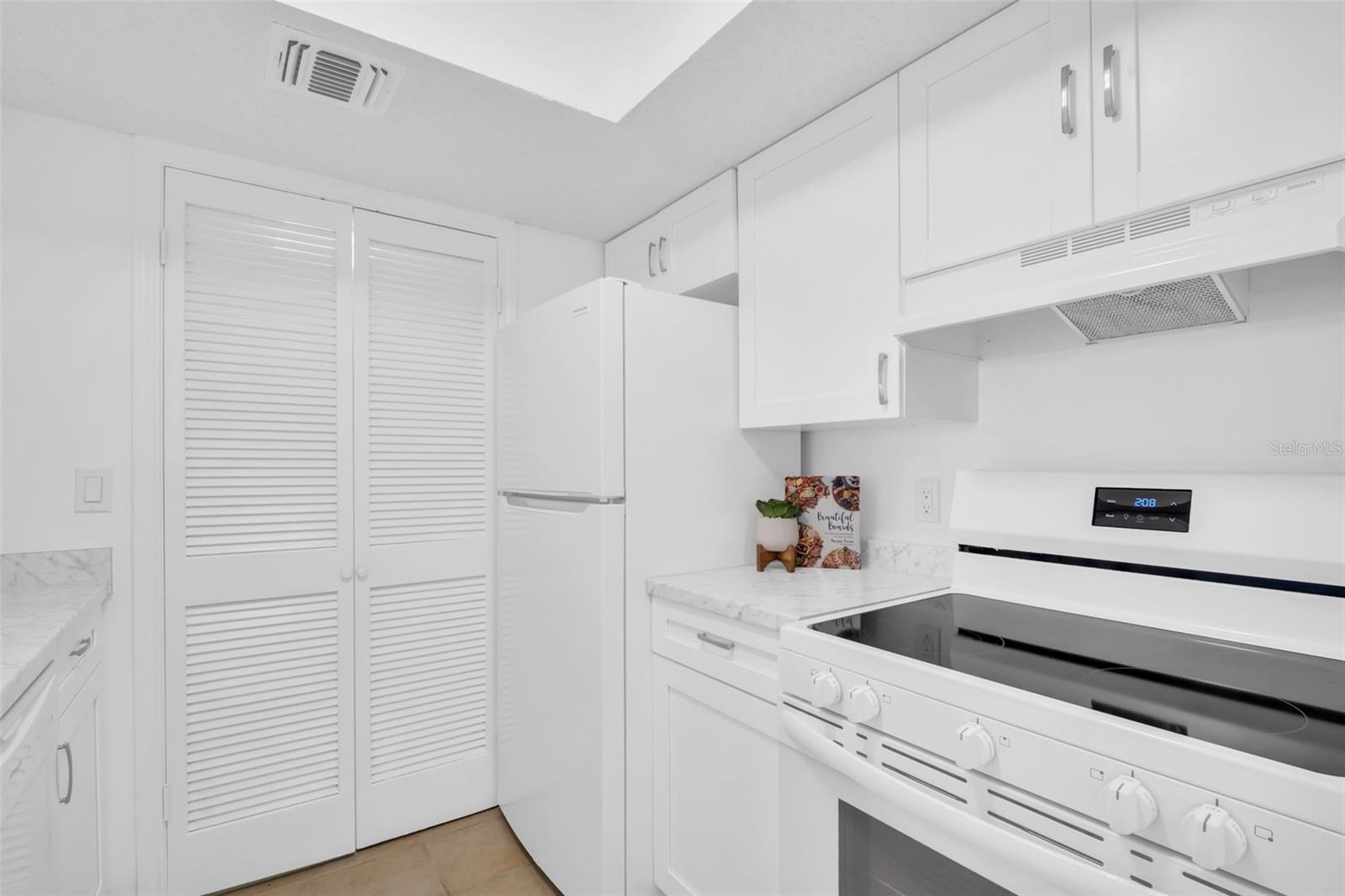 Image 13 of 33 For 10200 Gandy Boulevard N 1308