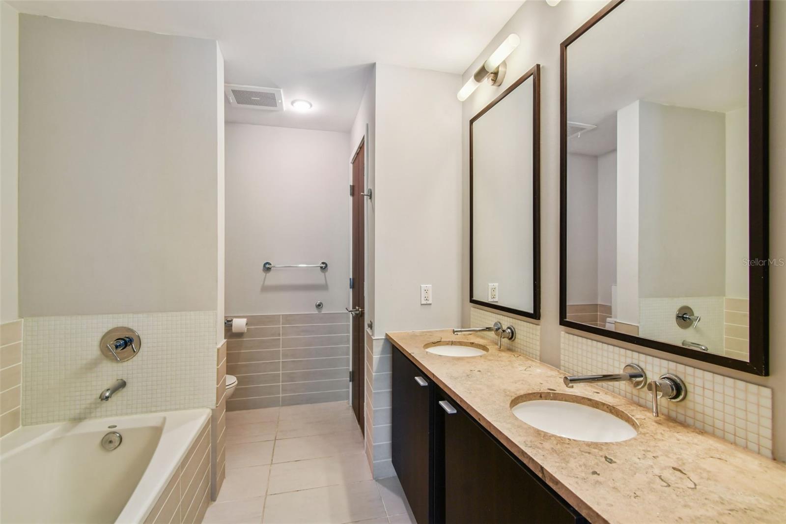 Image 41 of 53 For 111 12th Street 1419