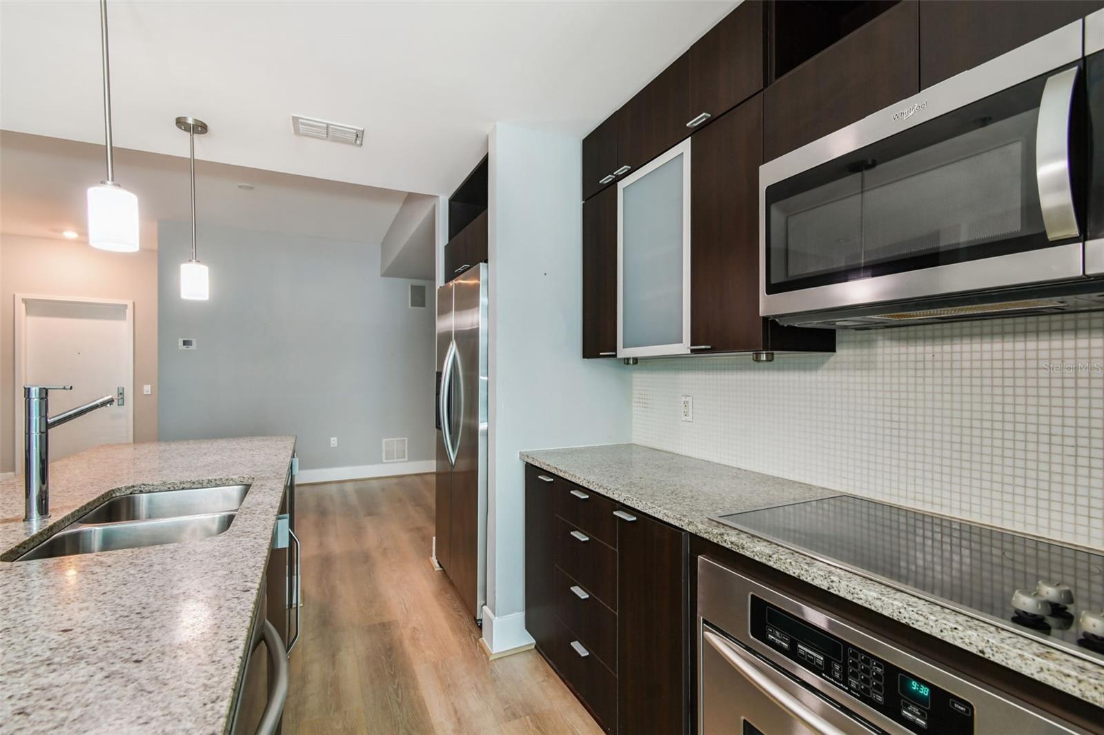 Image 7 of 53 For 111 12th Street 1419