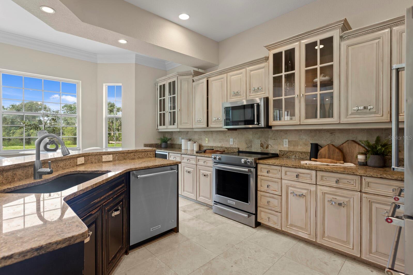 Image 19 of 43 For 1645 Rosery Road Ne