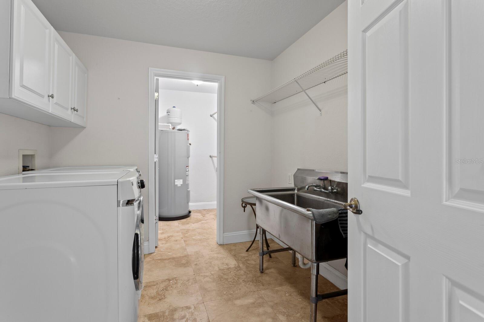 Image 21 of 43 For 1645 Rosery Road Ne