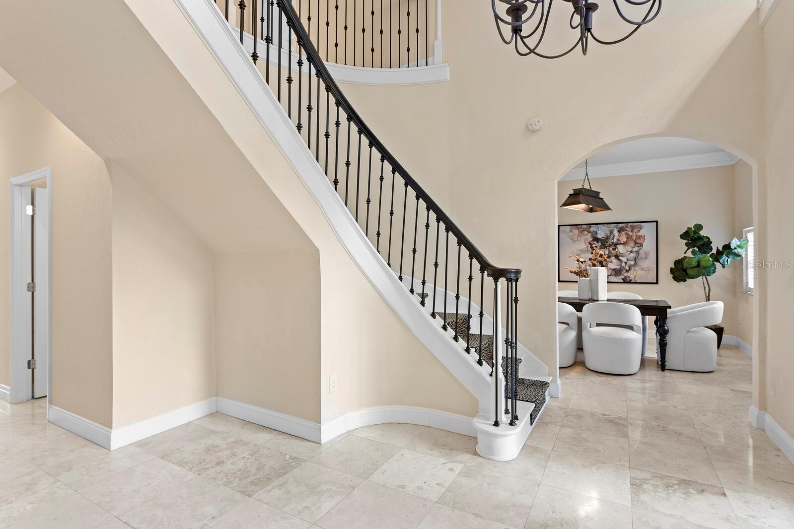 Image 4 of 43 For 1645 Rosery Road Ne