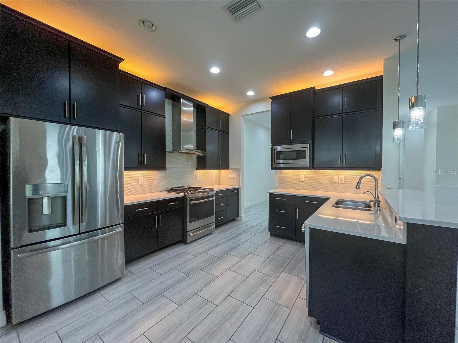 Image 7 of 27 For 2747 Tarragona Way