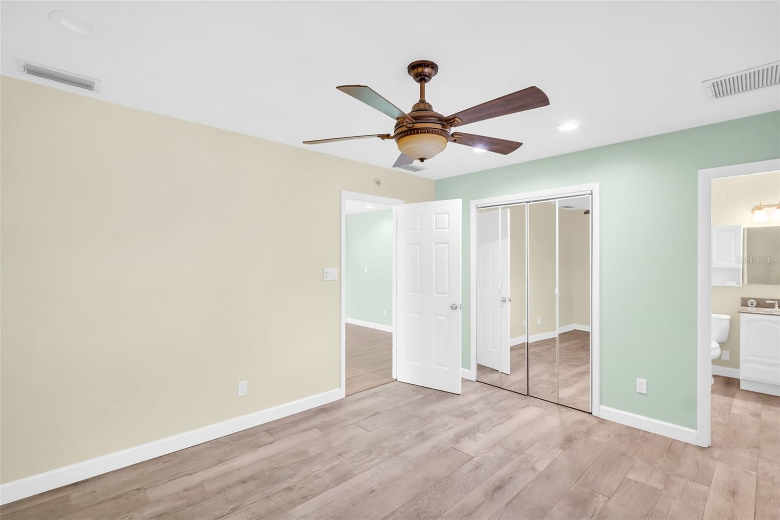 Image 8 of 43 For 289 Orange Street