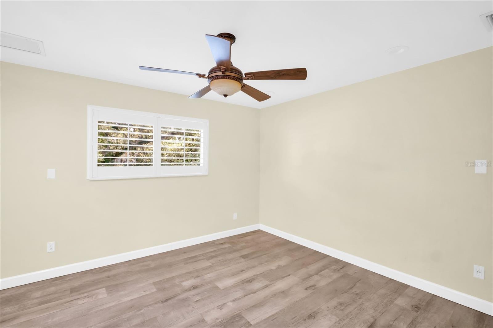 Image 9 of 43 For 289 Orange Street