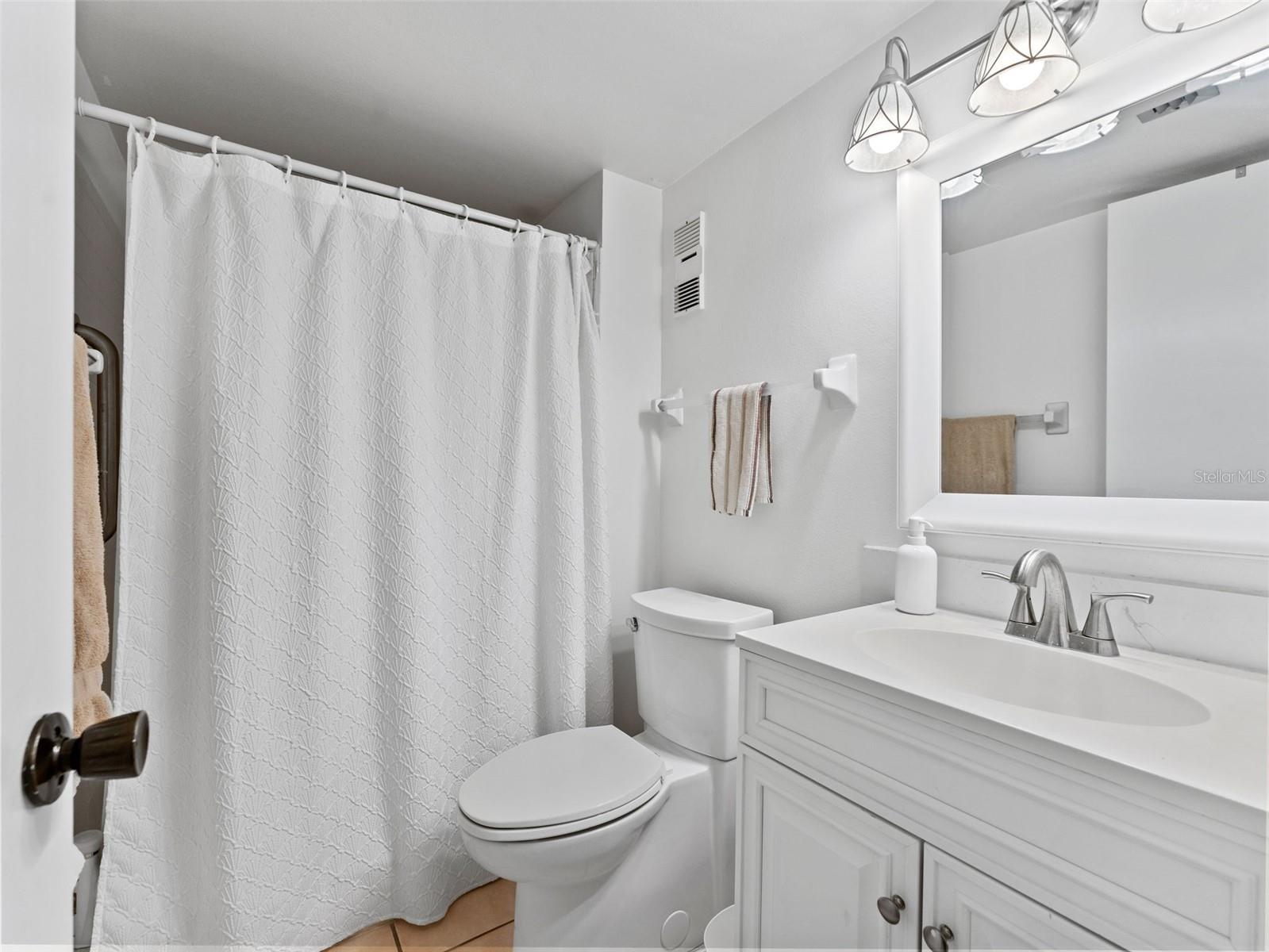 Image 17 of 27 For 4507 Oak Drive P41