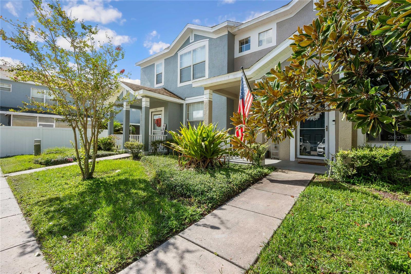 Image 2 of 41 For 1533 Blue Magnolia Road