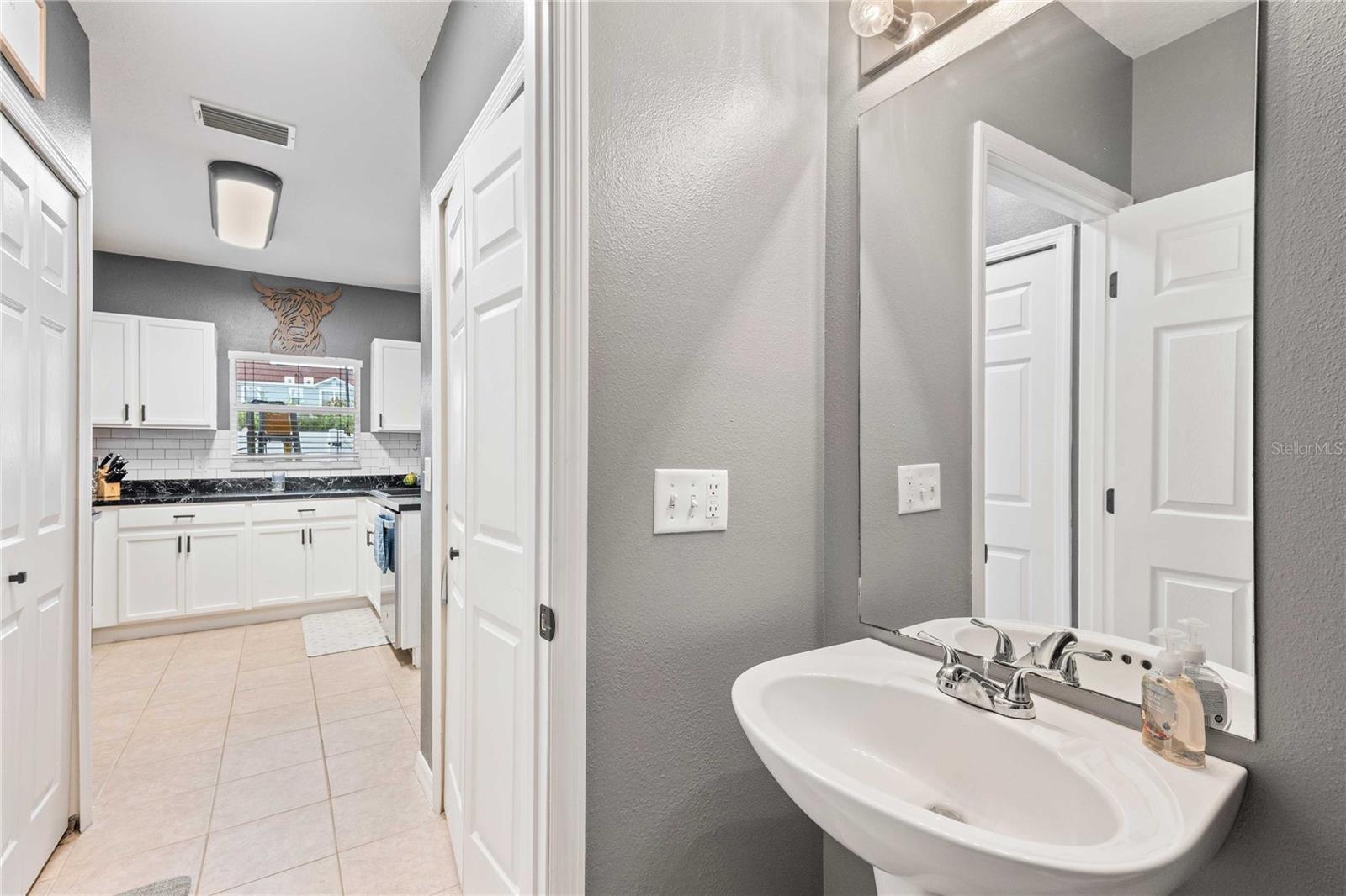 Image 33 of 41 For 1533 Blue Magnolia Road