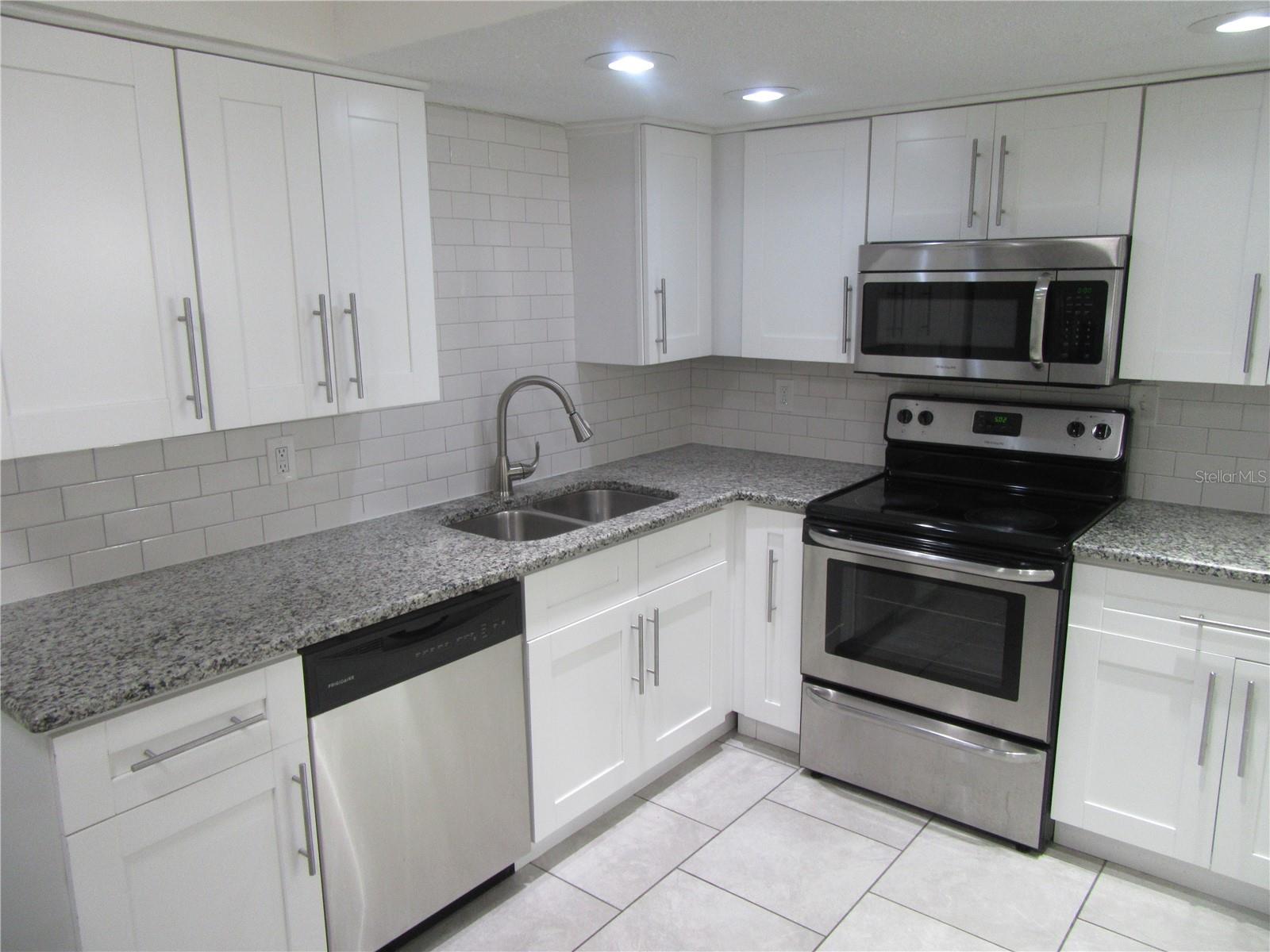Image 11 of 34 For 11913 104th Street