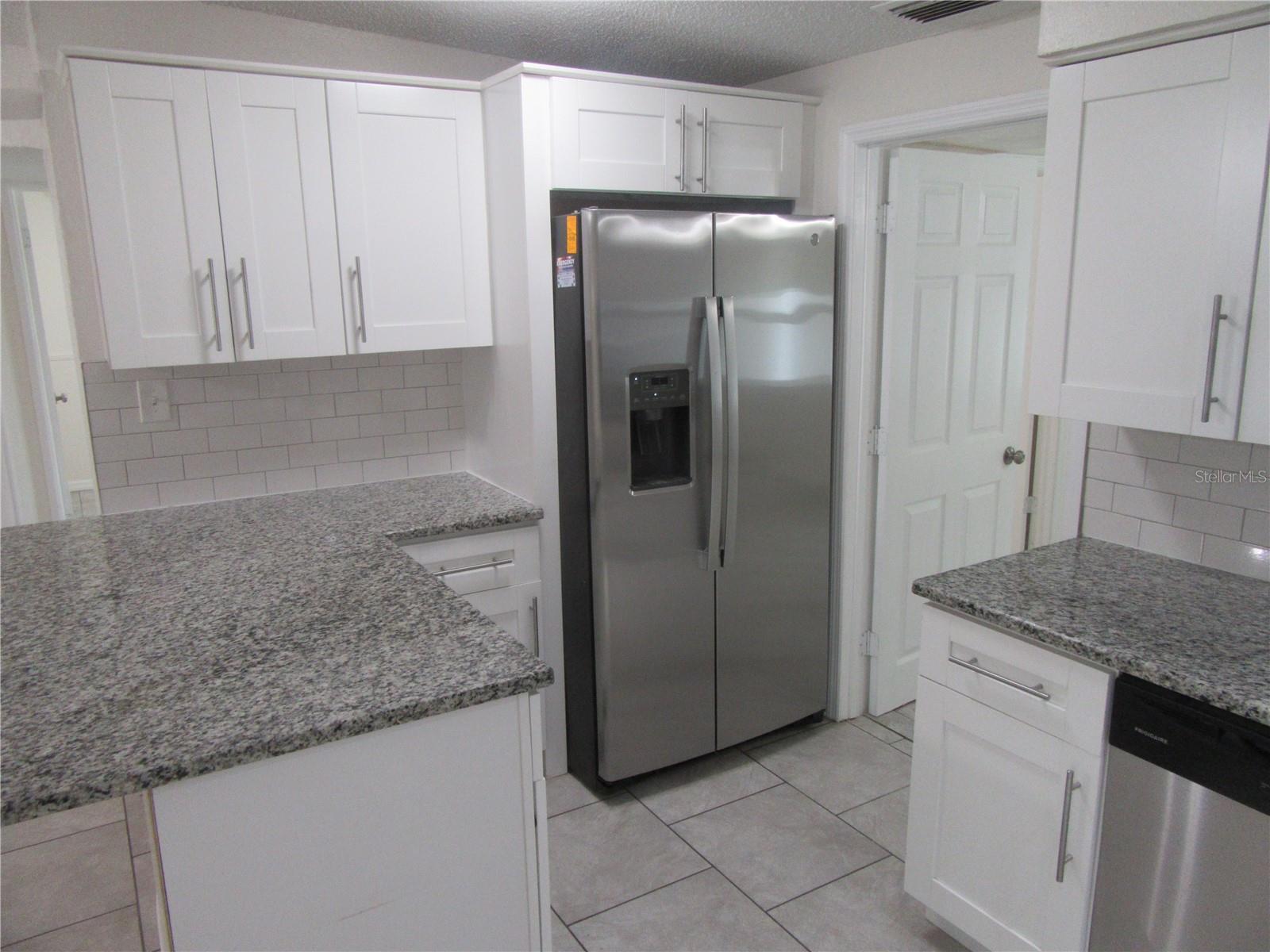 Image 12 of 34 For 11913 104th Street