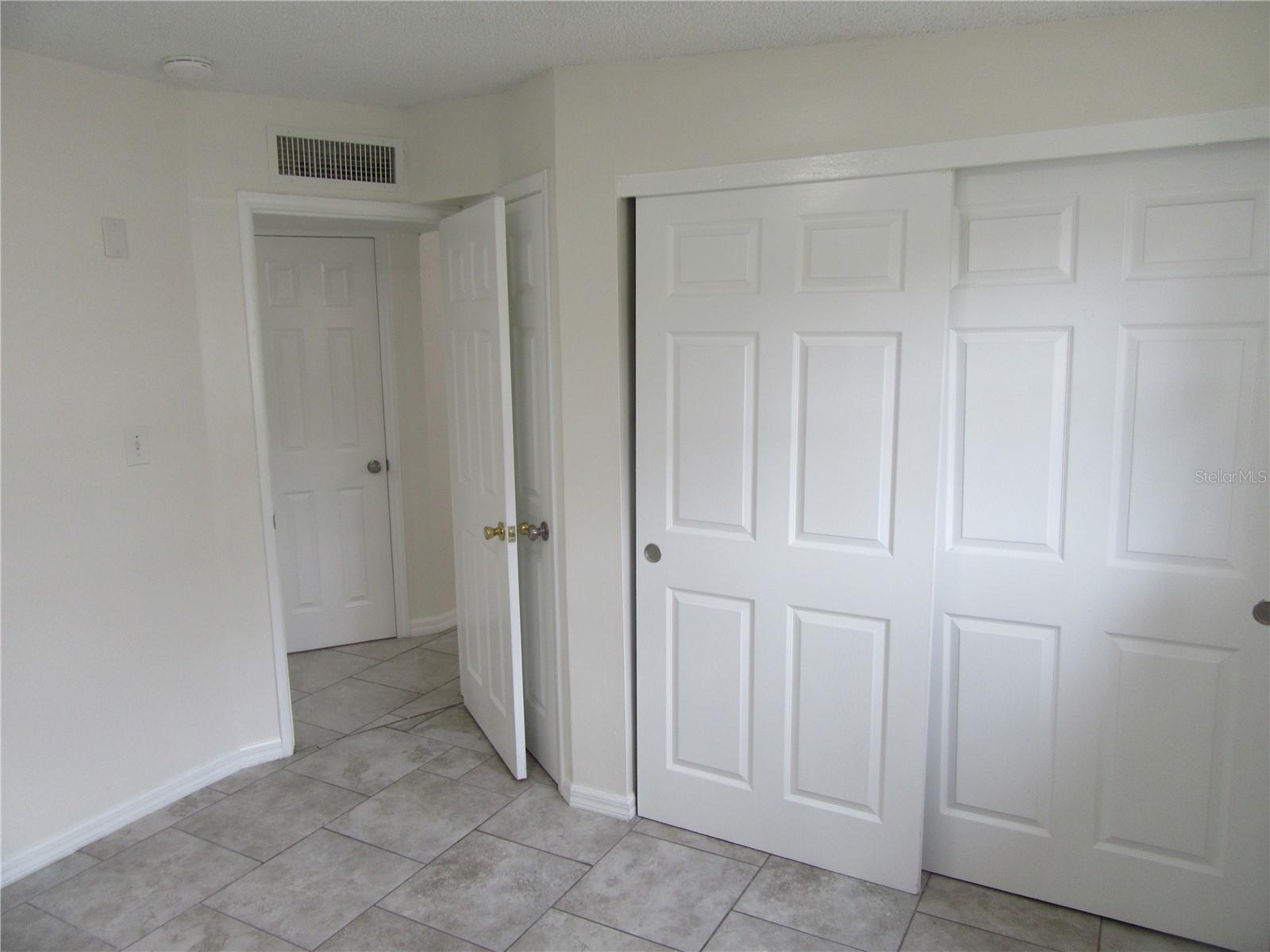 Image 23 of 34 For 11913 104th Street