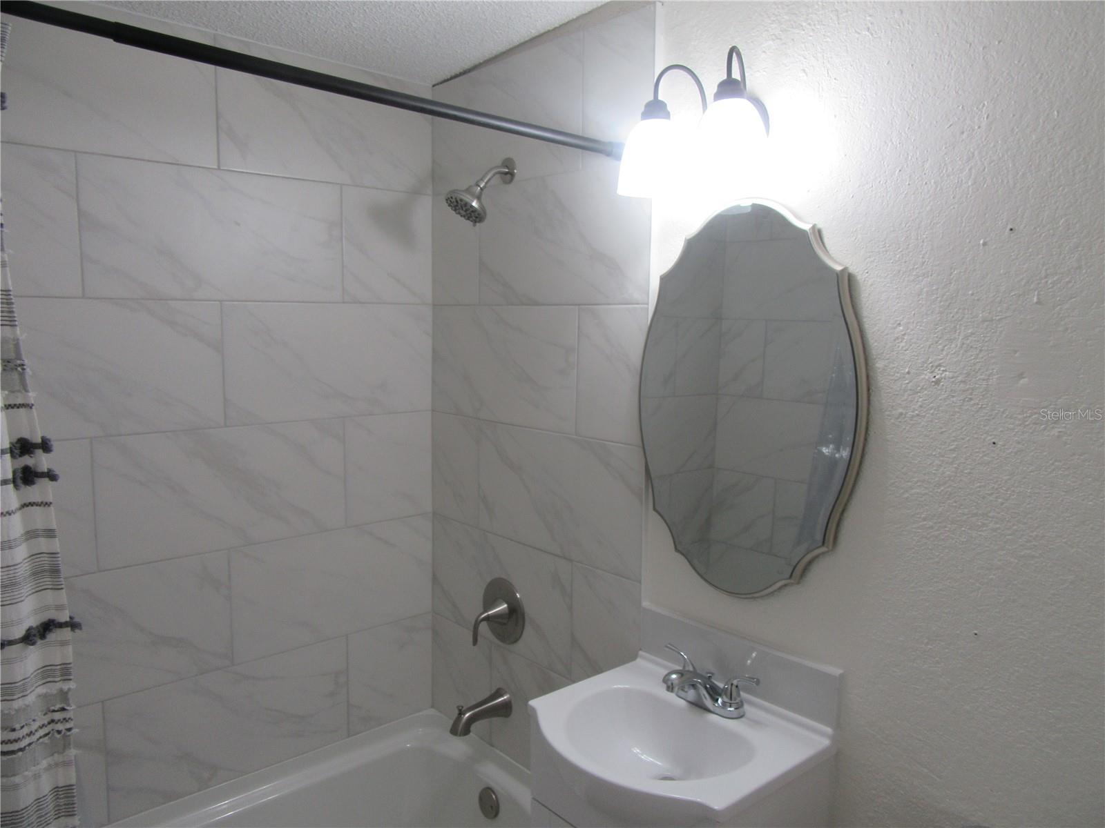 Image 27 of 34 For 11913 104th Street