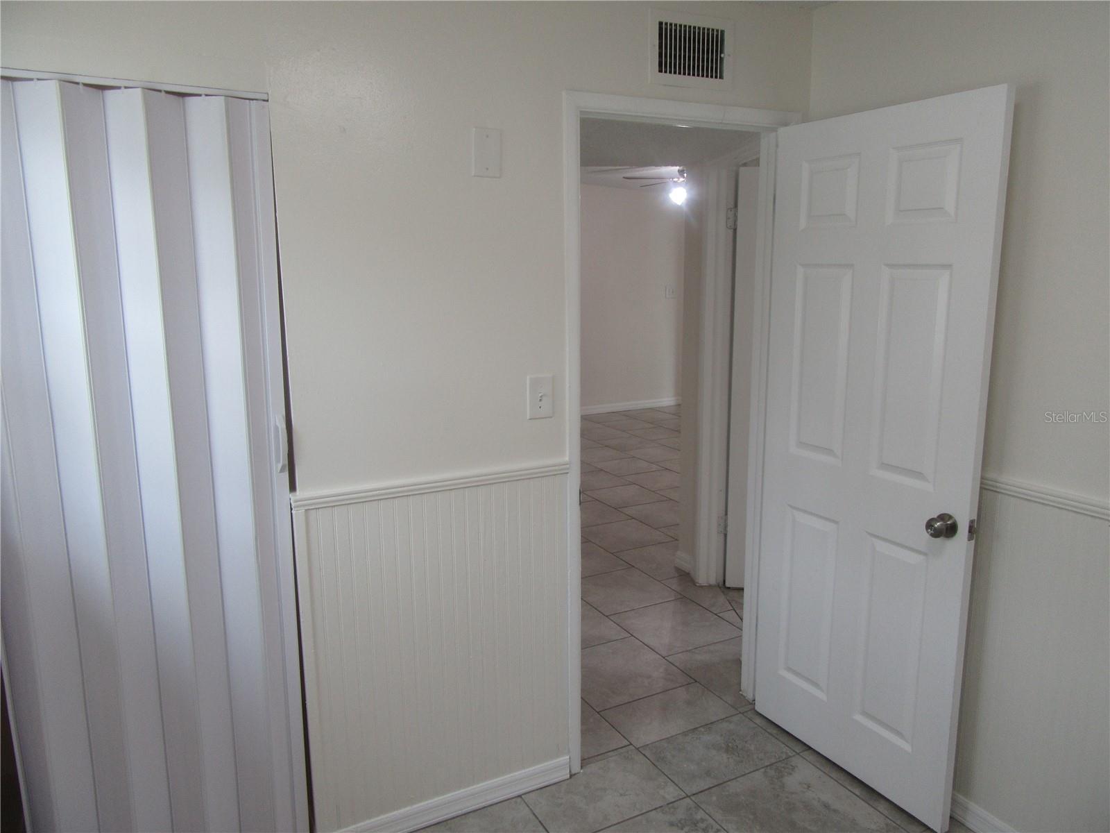 Image 29 of 34 For 11913 104th Street