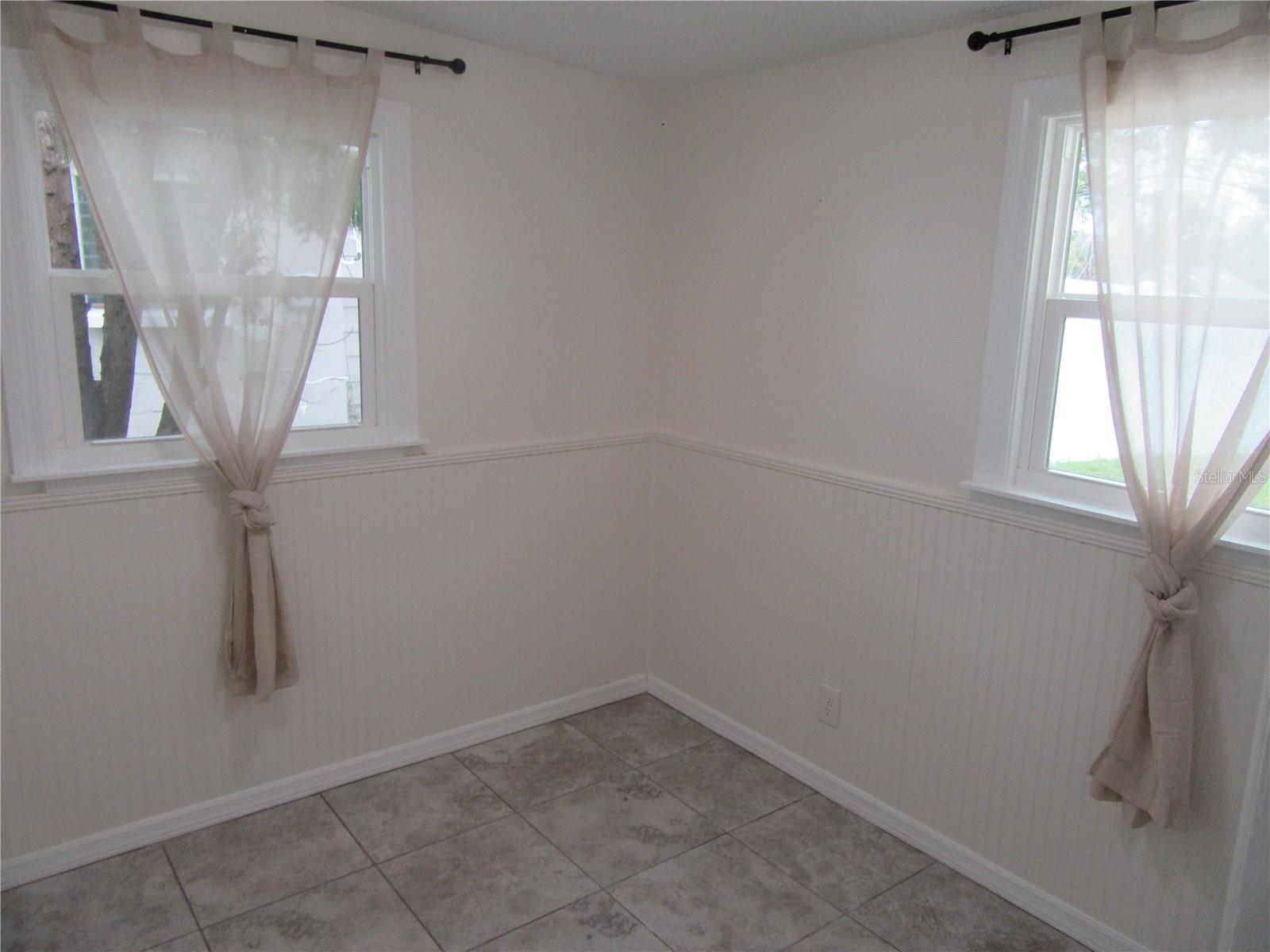 Image 30 of 34 For 11913 104th Street