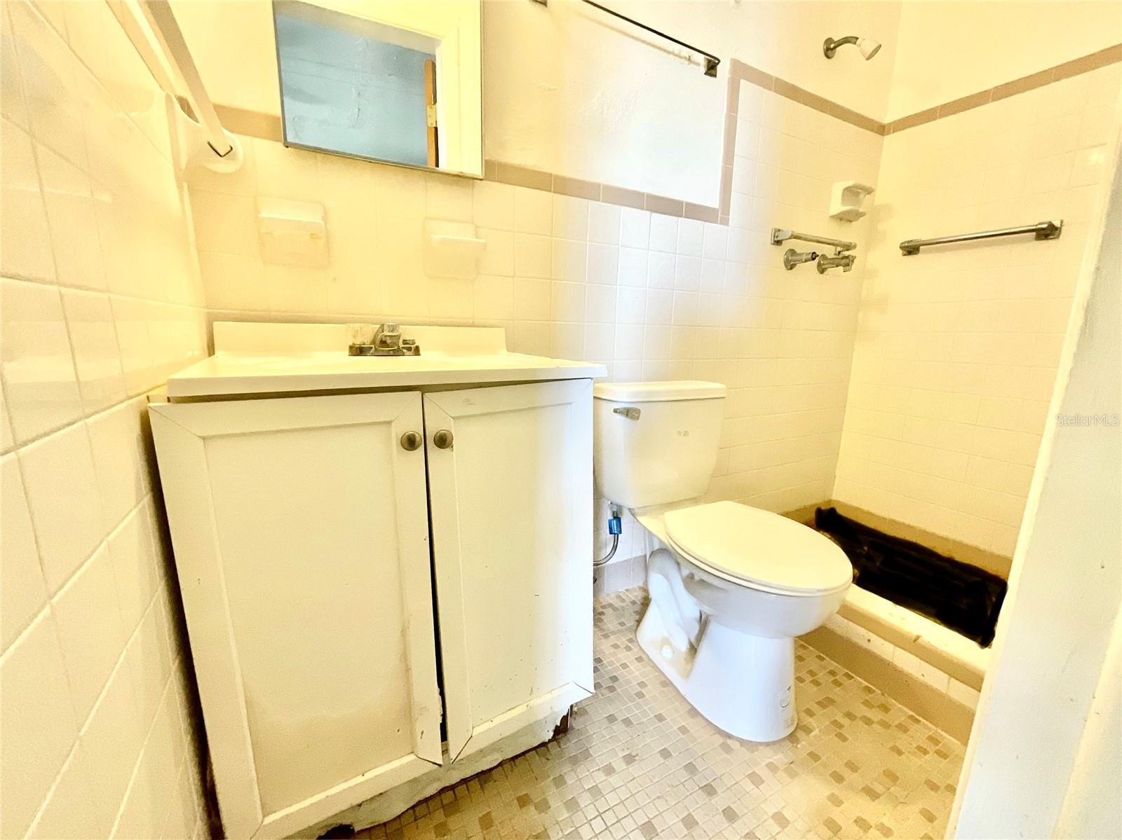 Image 11 of 11 For 4928 Guardian Avenue