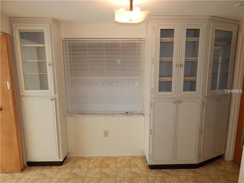 Image 3 of 11 For 4928 Guardian Avenue