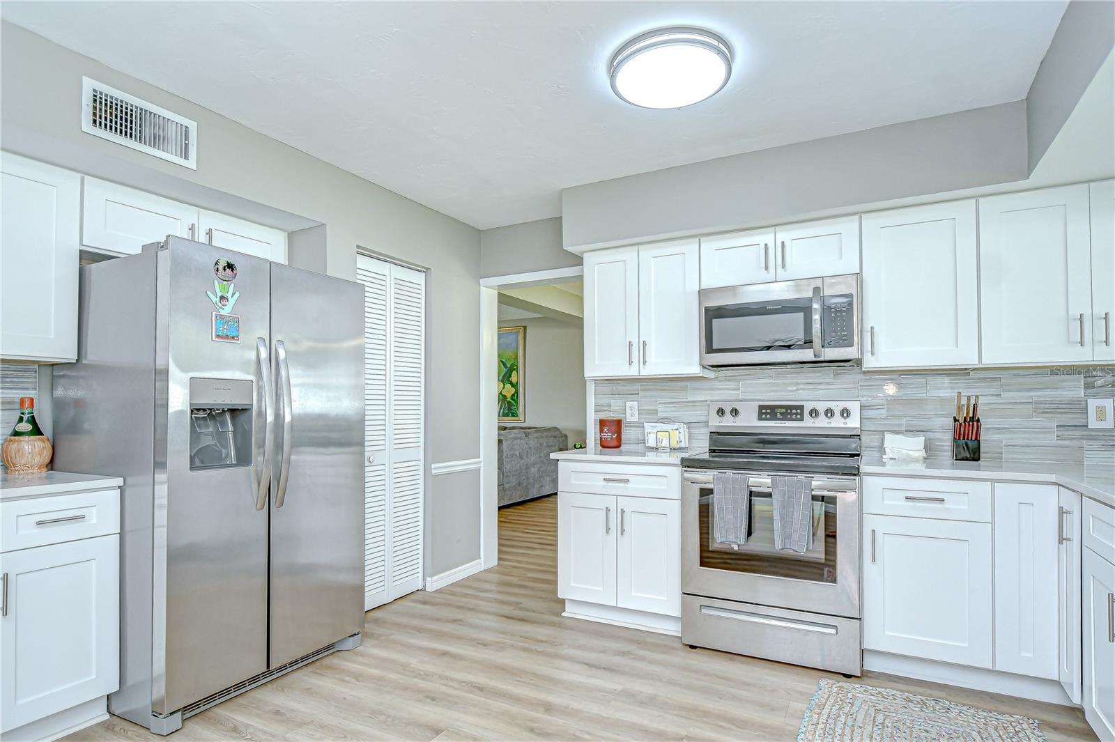 Image 10 of 31 For 12513 Cardiff Drive