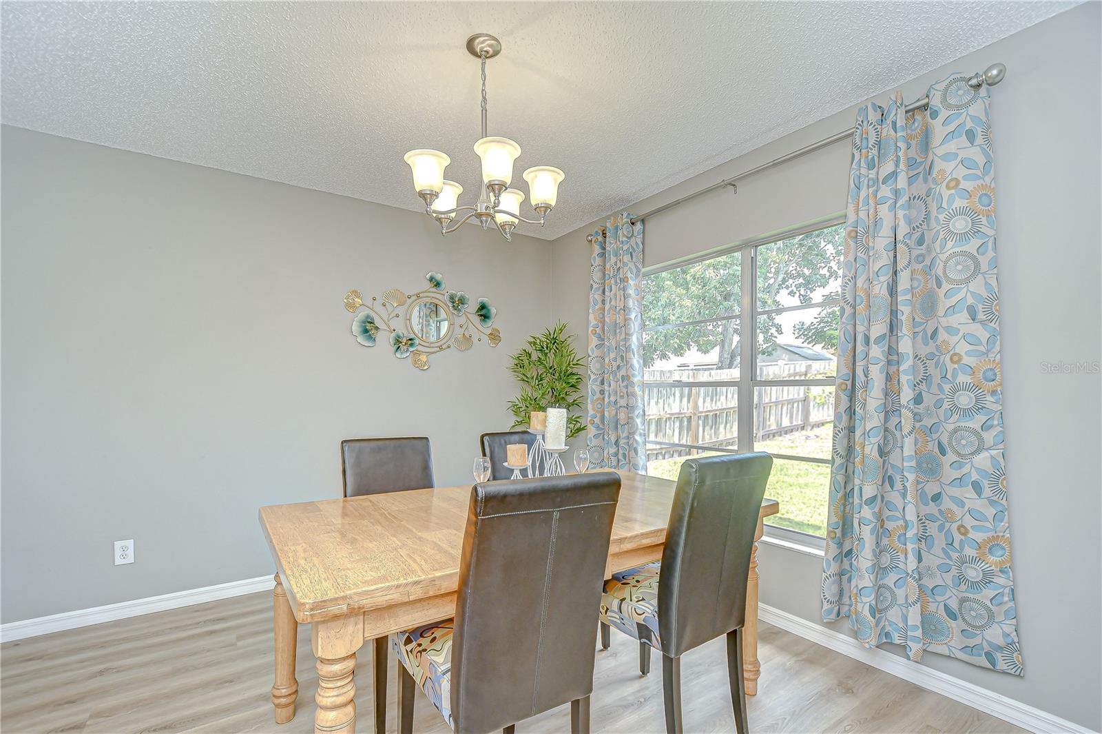 Image 17 of 31 For 12513 Cardiff Drive