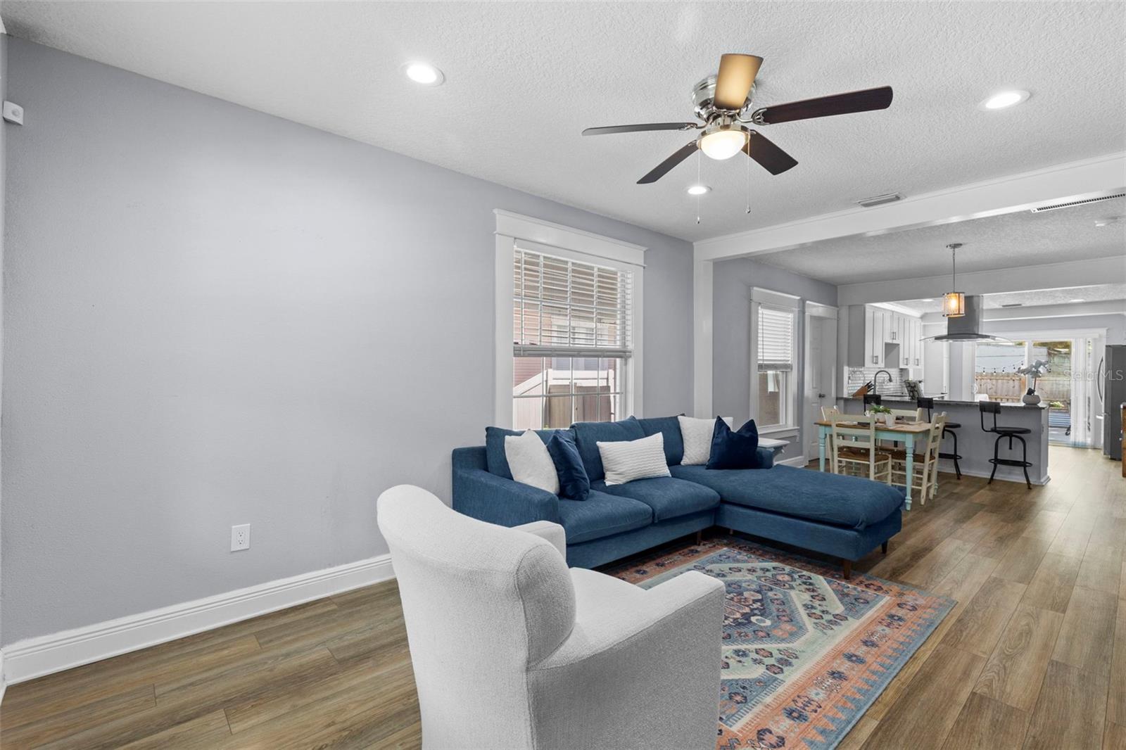 Image 11 of 61 For 112 Chelsea Street