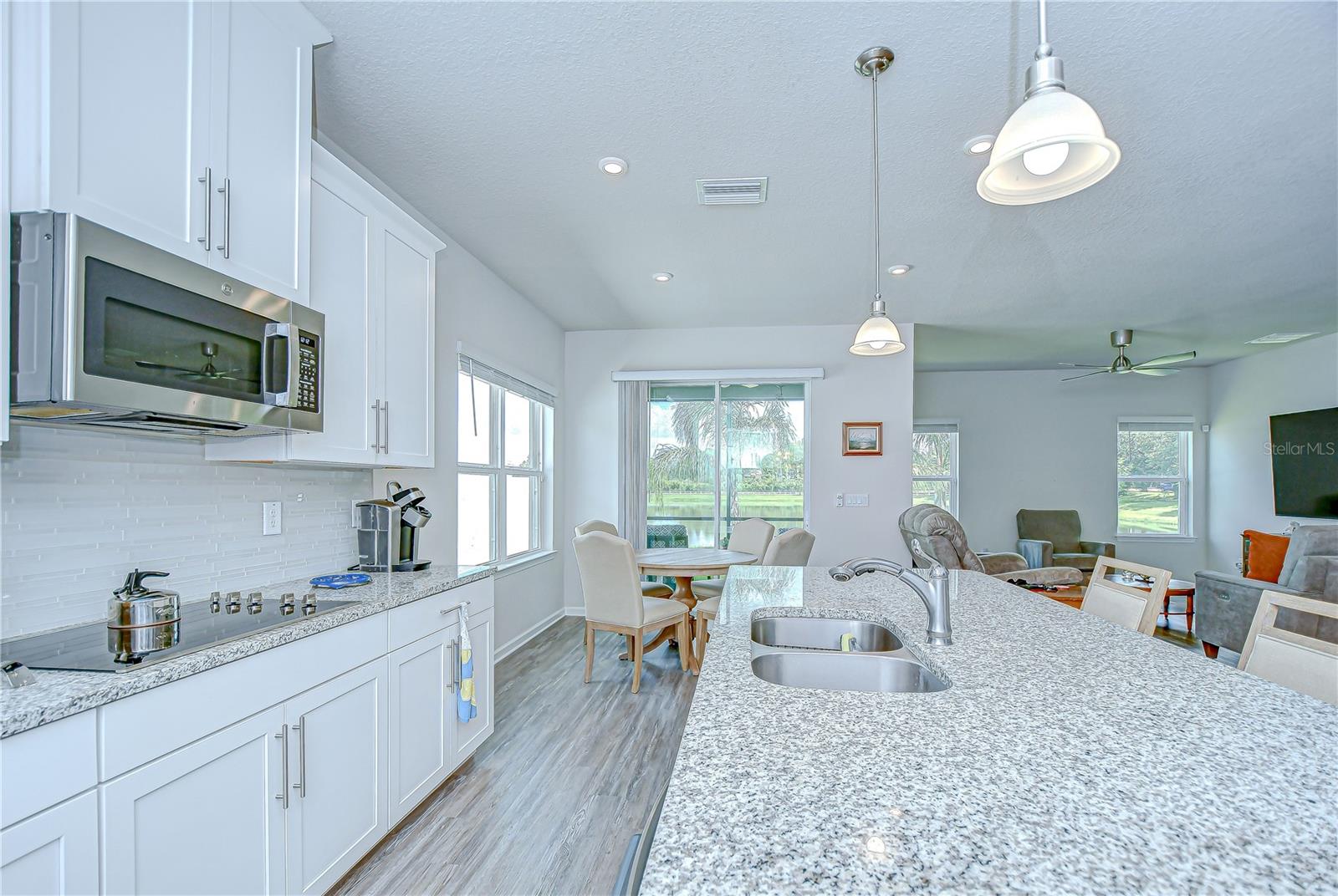 Image 12 of 32 For 8847 Prairie Creek Drive