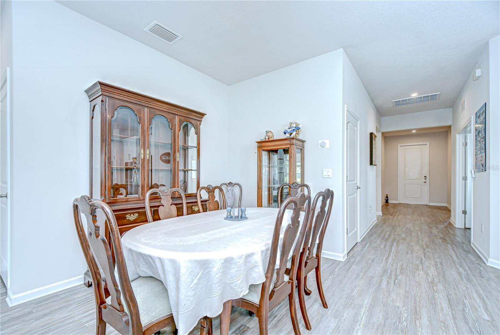 Image 17 of 32 For 8847 Prairie Creek Drive